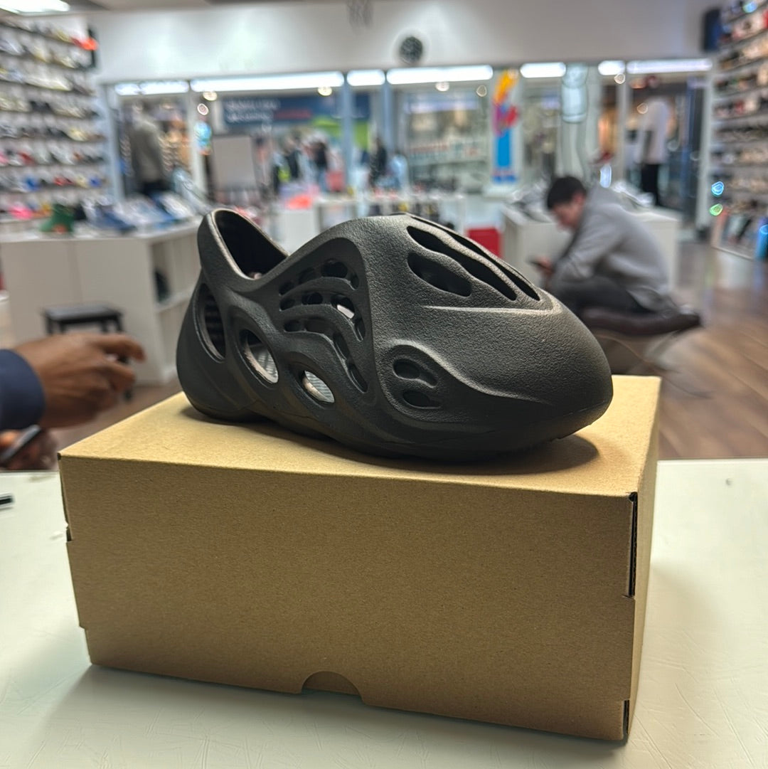 Yeezy foam runner Onyx kids TD PS – Crep Select