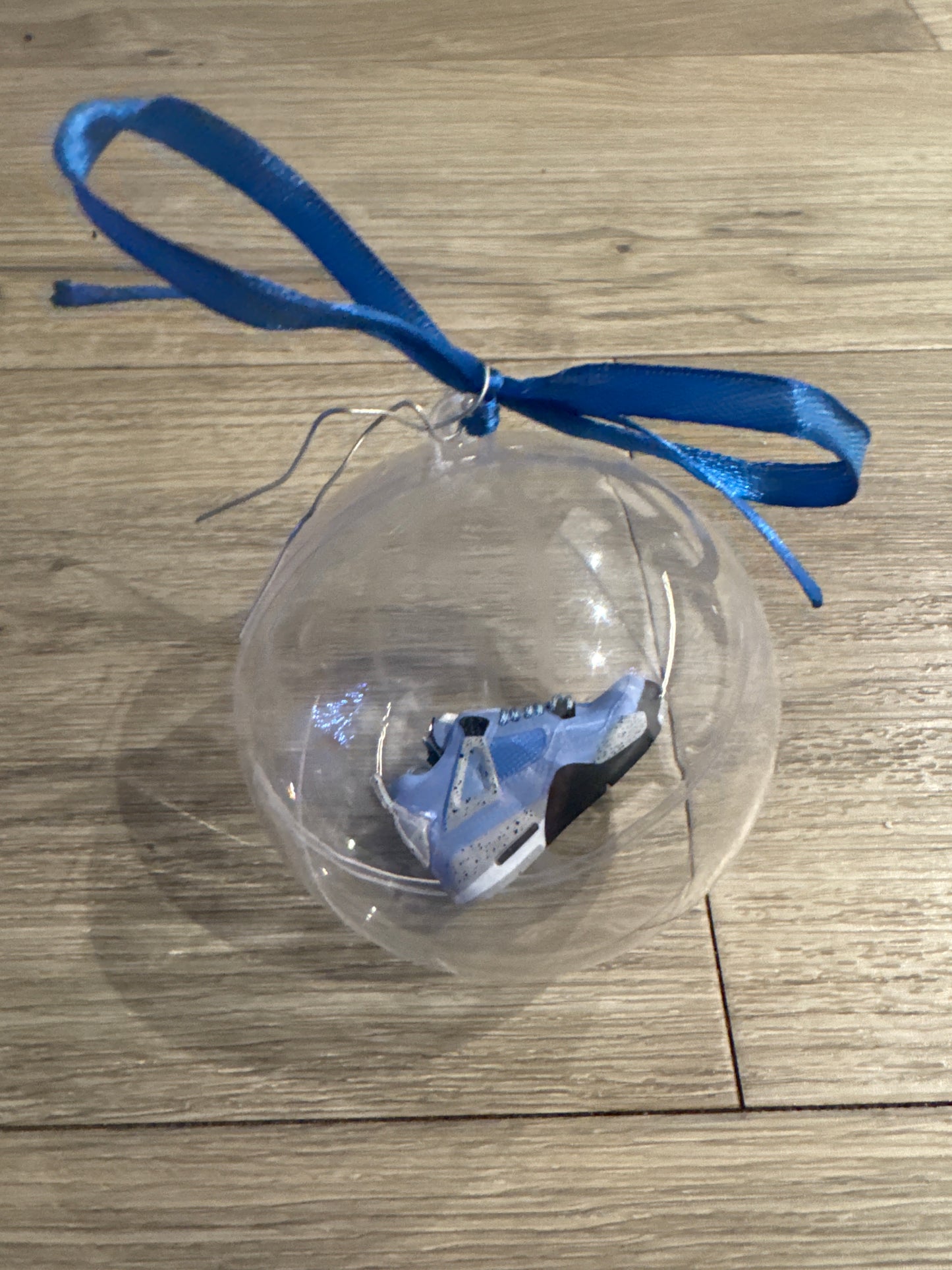 Christmas Tree Bauble UNC 4