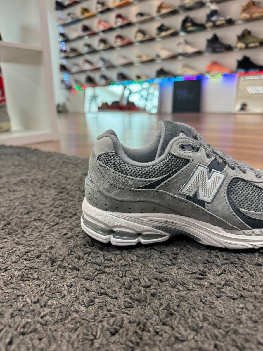 さるきちNew Balance 2002R U2002RGR グレー箱有り さるきち様専用New Balance 2002R U2002RGR グレー箱有り - メルカリ