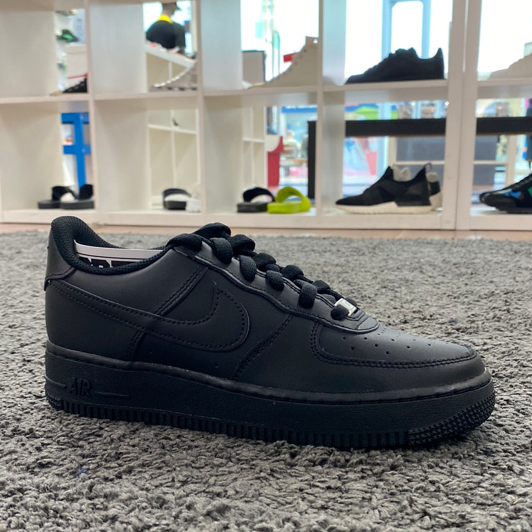Sf air force 1 triple black sales