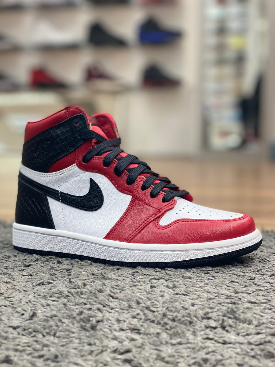 Air jordan 1 chicago satin Clearance