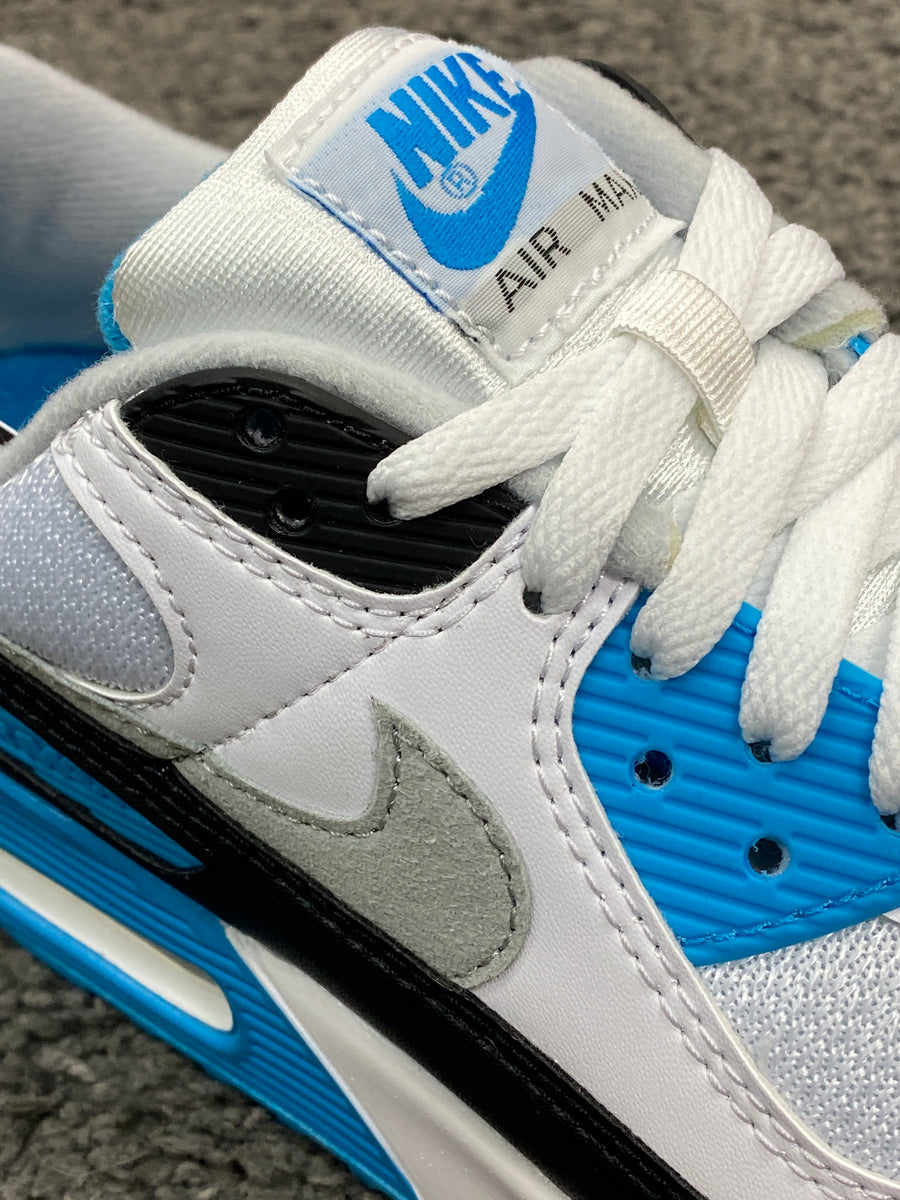 blue nike air max 2020