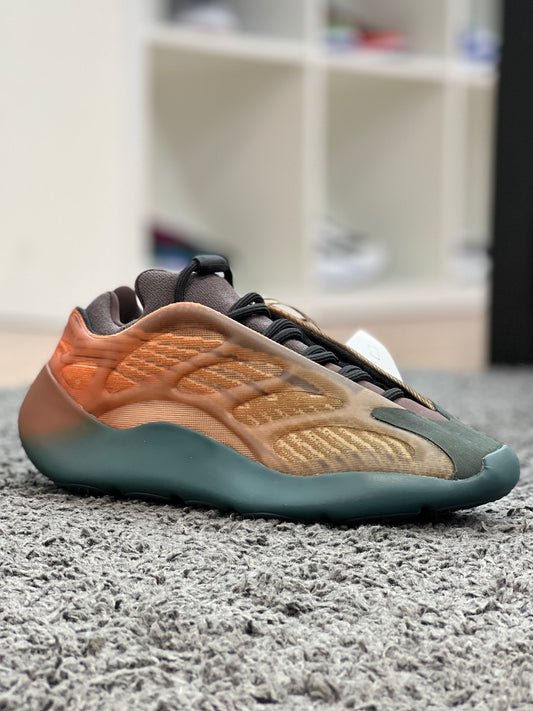 Yeezy 700 V3 Copper Fade