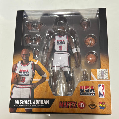 MAFEX Michael Jordan USA No 132