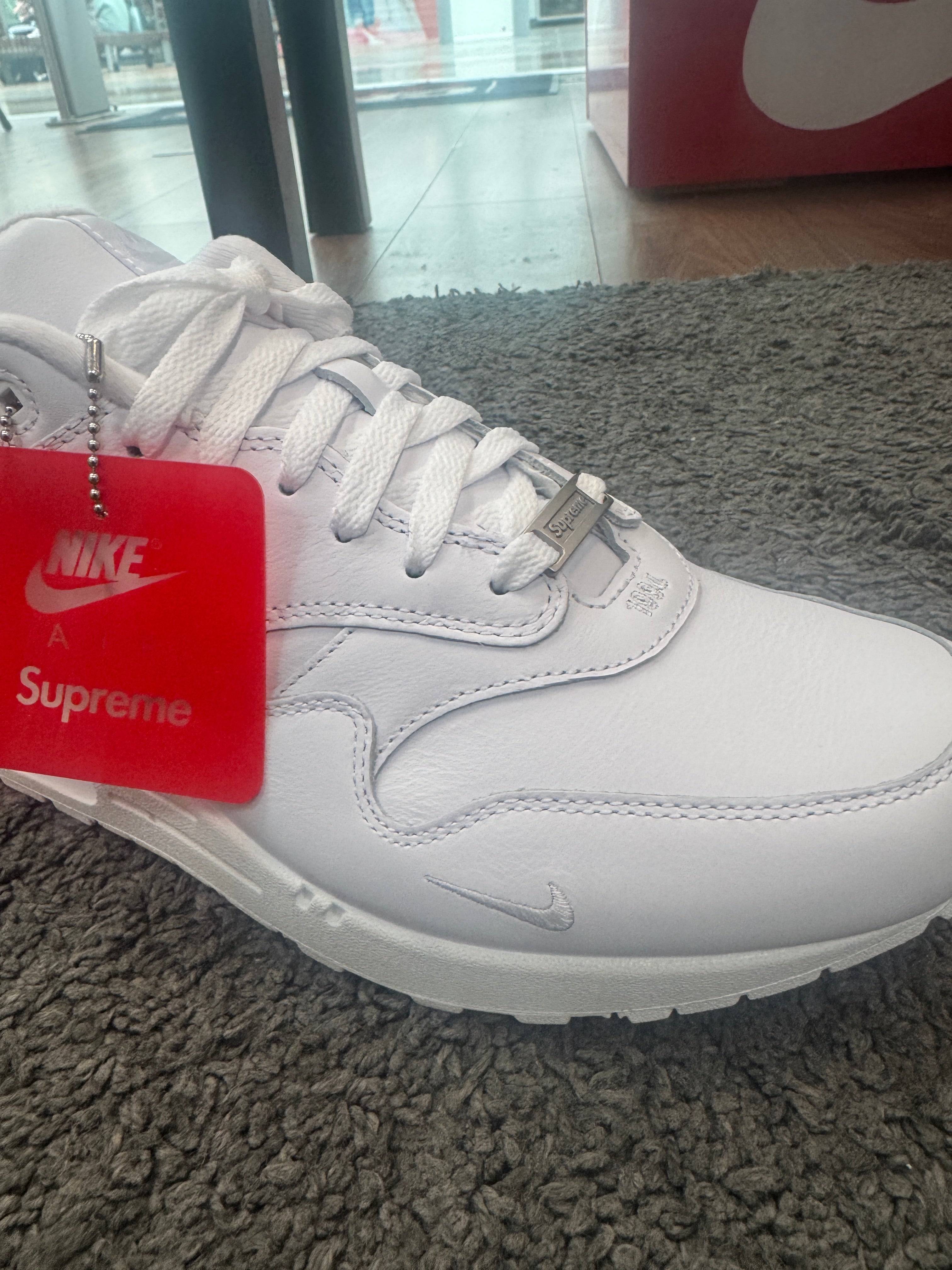 Nike Air Max 1 White X Supreme – Crep Select