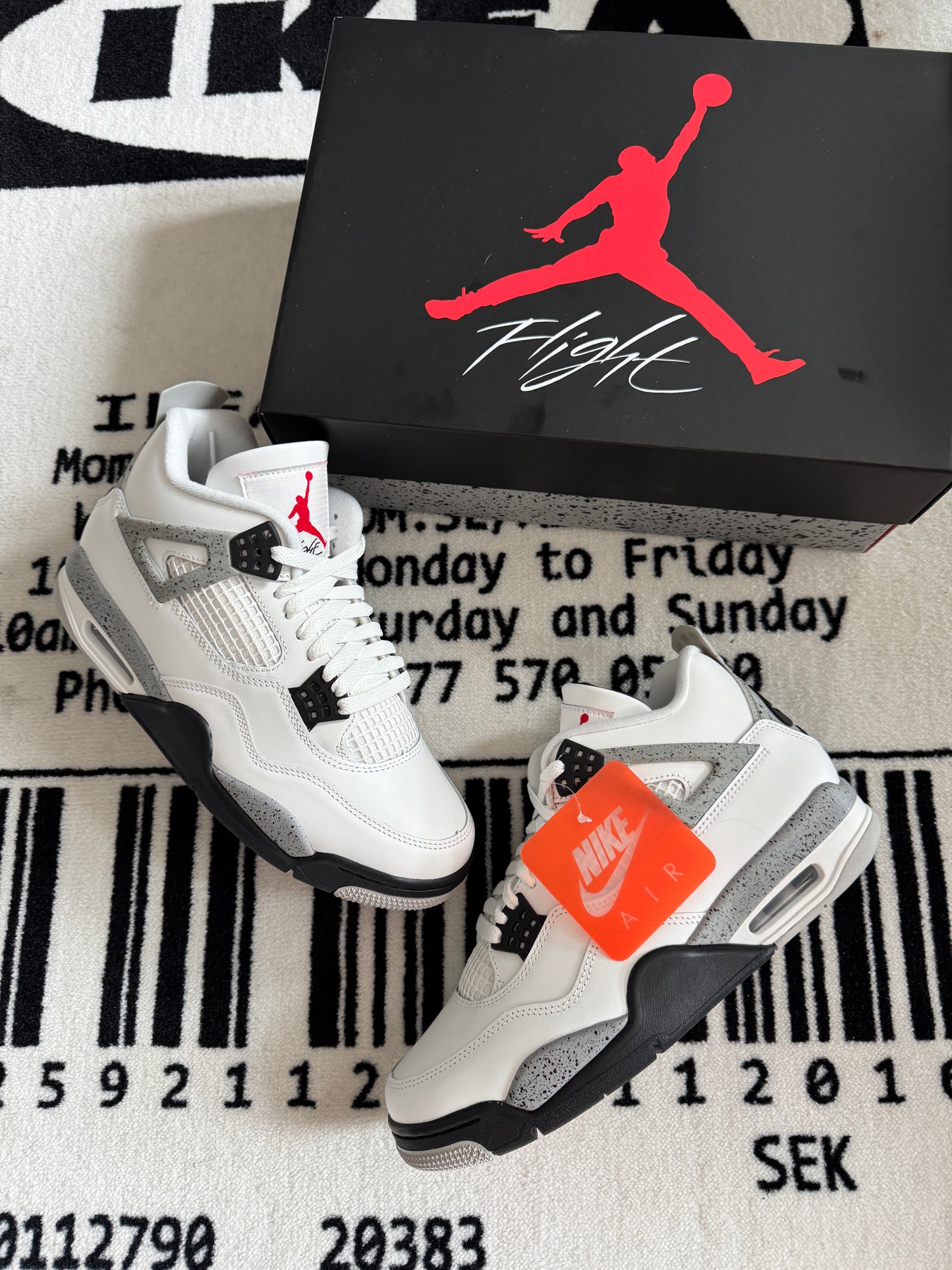 Air Jordan 4 OG White Cement