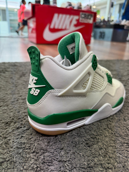 Air Jordan 4 Retro SB Pine Green