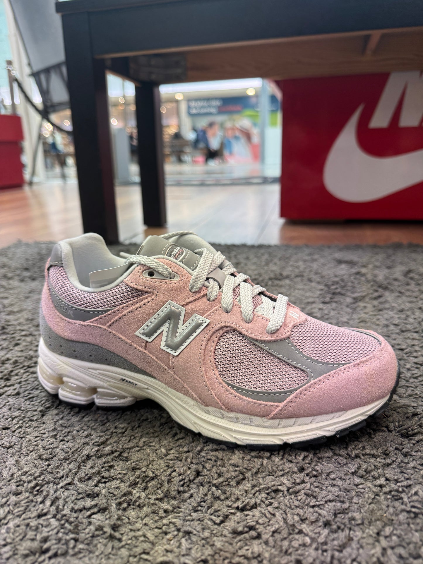 New Balance U2002R Pink
