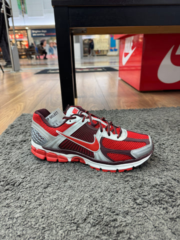 Nike Vomero 5 Mystic Red