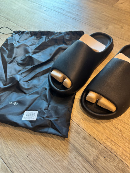 Yeezy Slide YS - 01 Black (not adidas)
