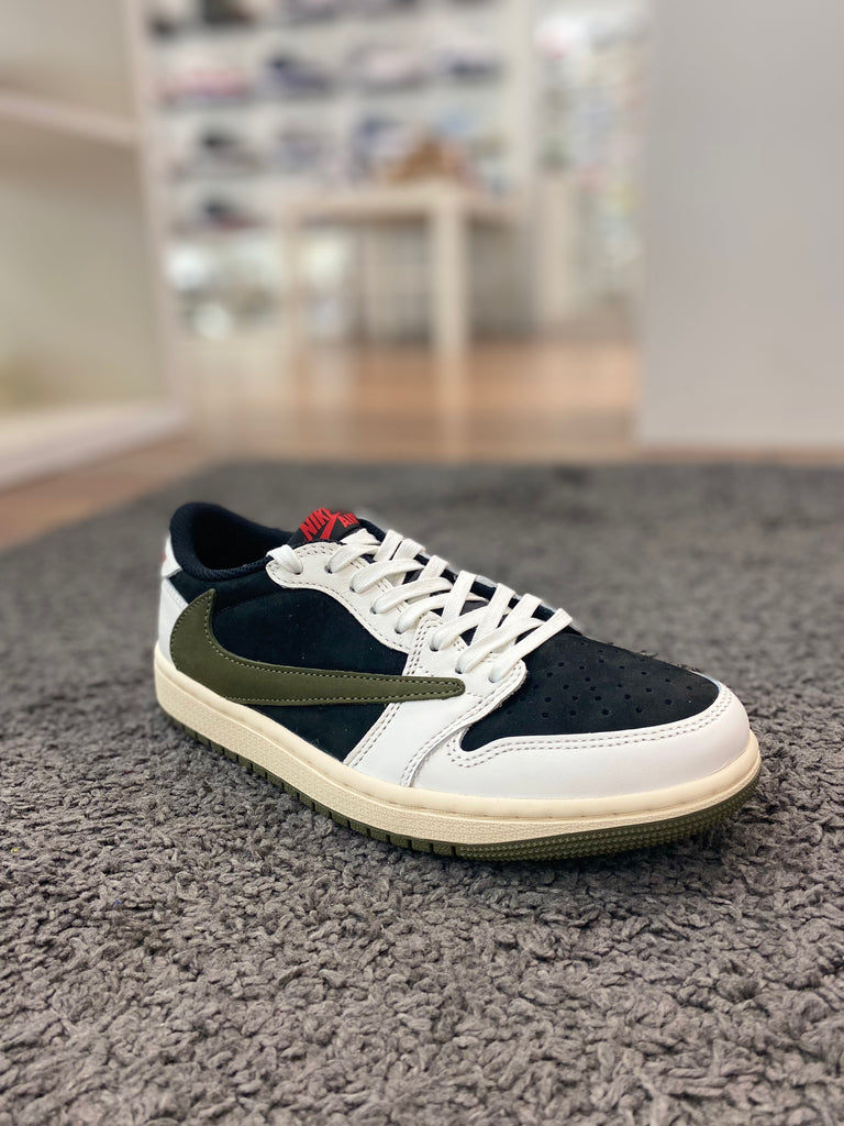 Travis scott x air jordan sales 1 low