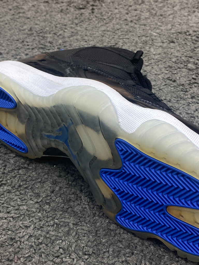 Jordan 11 2025 space jam bottom