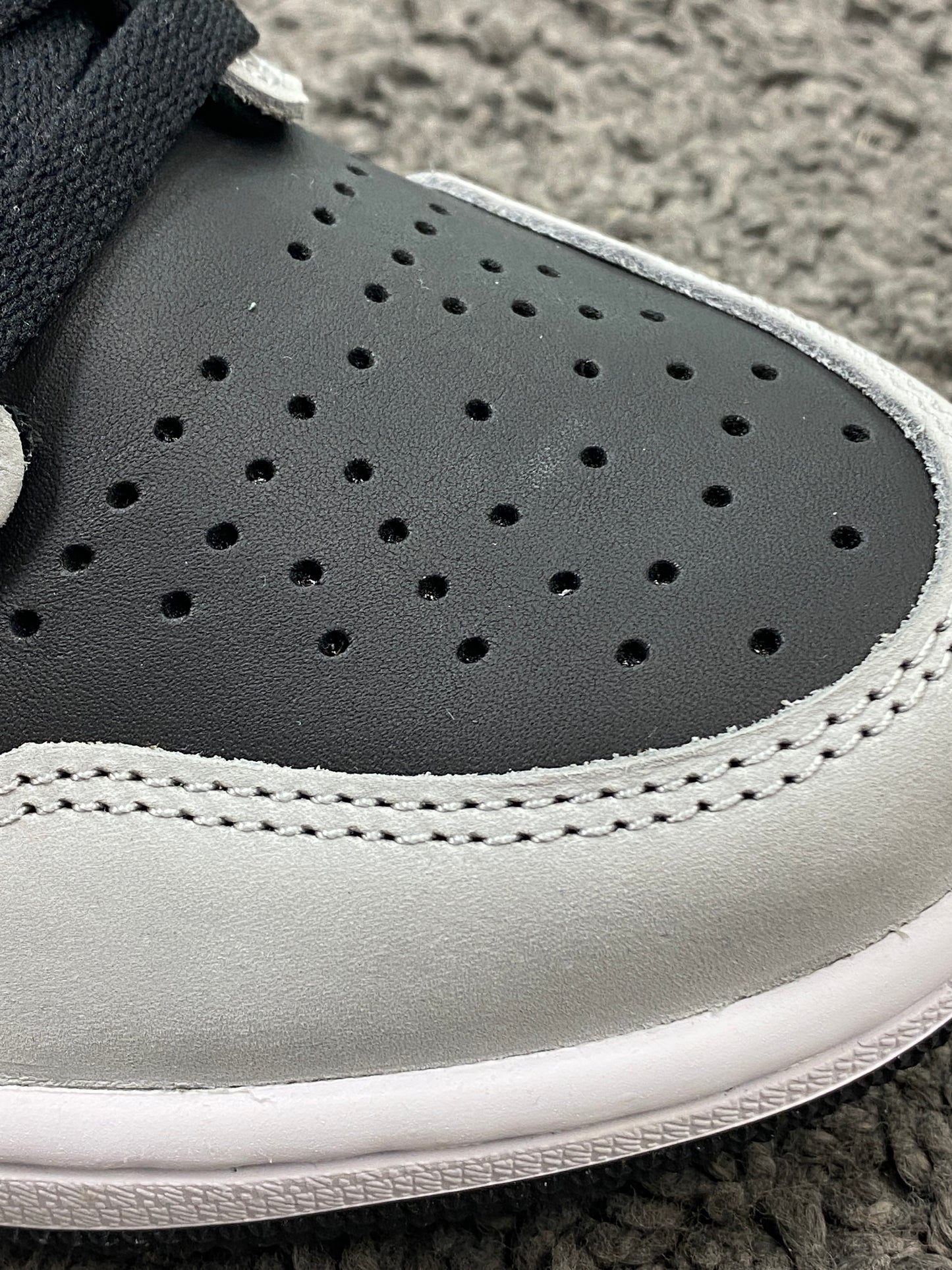 Air Jordan 1 High OG Shadow 2.0