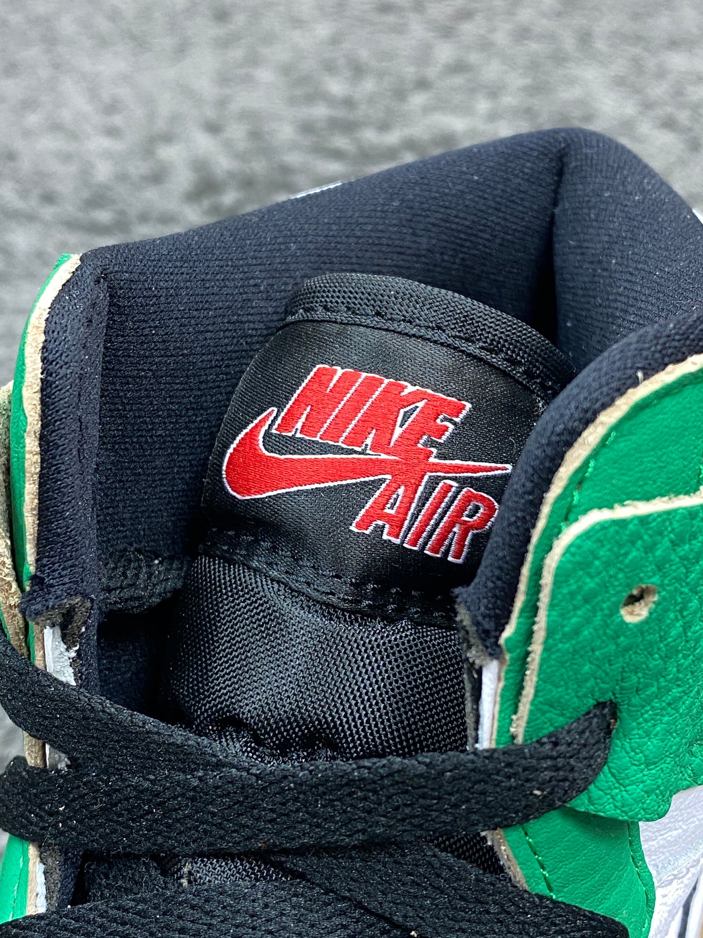 Air Jordan 1 Lucky Green