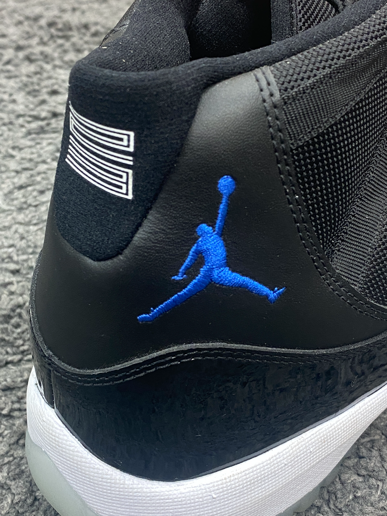 Jordan 11 space jam sales 2009