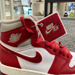 Air Jordan 1 Retro High Varsity Red