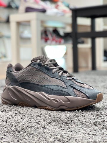 Yeezy Boost 700 V2 Mauve