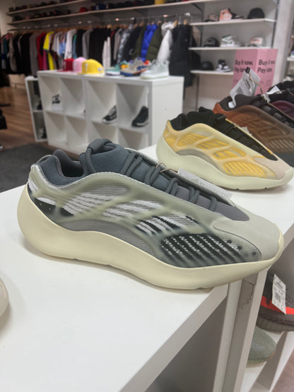Yeezy 700 V3 Fade Salt