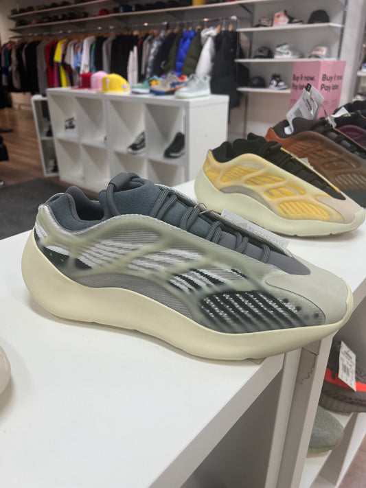 Yeezy 700 V3 Fade Salt