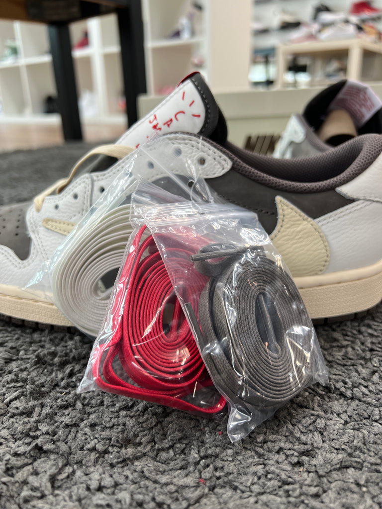 Travis scott x air jordan 1 mocha cheap