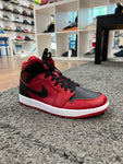 Air Jordan 1 Mid Reverse Bred