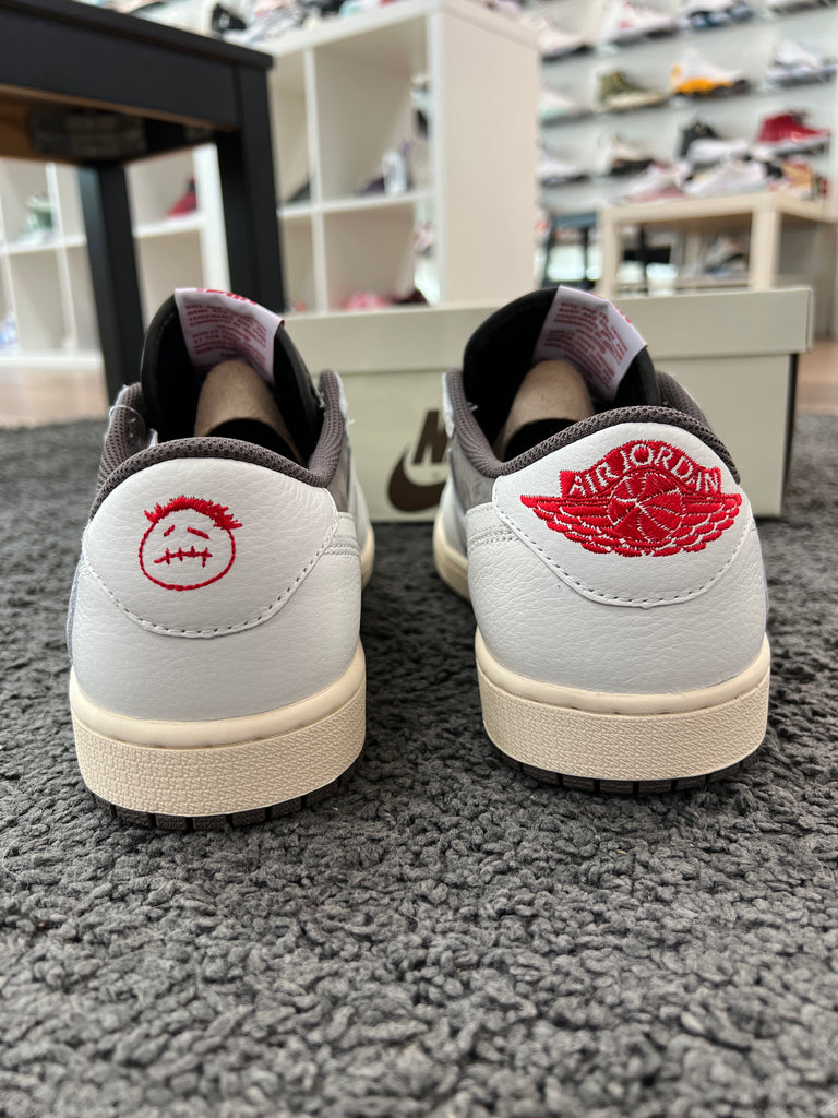 Travis scott x jordan 1 backwards hot sale swoosh mocha